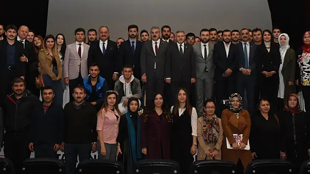 AK Parti yerel seçimler için toplandı