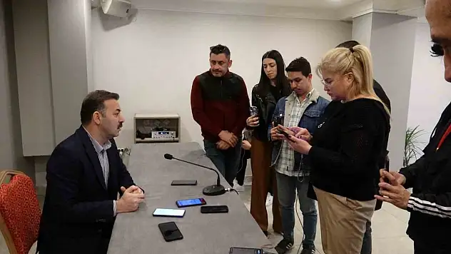 AK Parti Zonguldak İl Başkanı Çağlayan: 'Zonguldak'ta CHP'lilerin Birbirlerini İhbar Eden Açıklamalar Görüyorum'