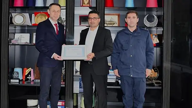 Aksoy'dan Jandarmaya Araç Bağışı