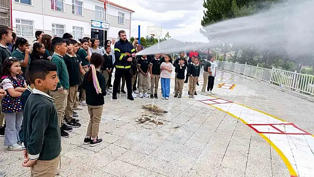 Alaca Belediyesi'nden Miniklere Yangın Eğitimi
