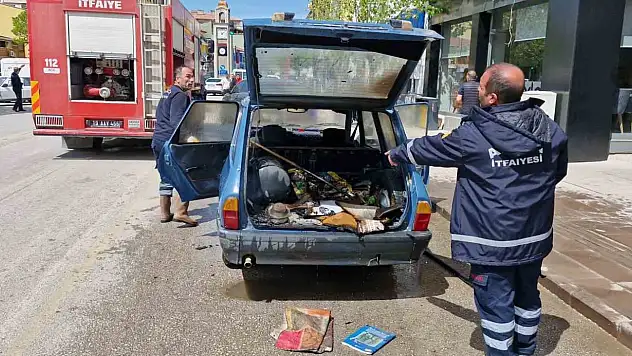 Park Halindeki Otomobil Yandı