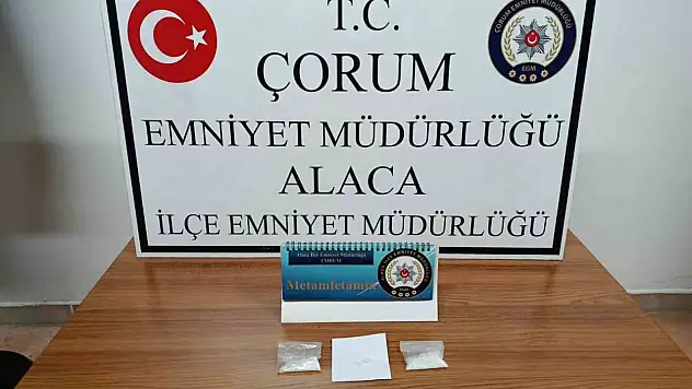 Alaca'da Uyuşturucuyla Yakalanan 2 Kişi Gözaltına Alındı