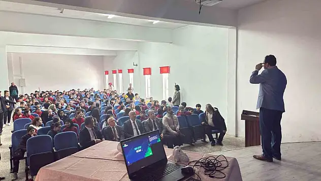 Alaplı'da Geleceğin Teknolojileri Konuşuldu