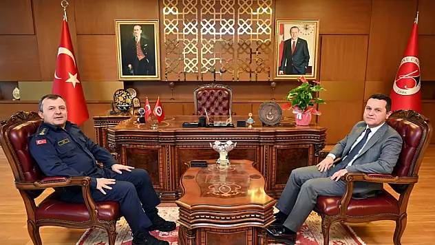 Albay Uz'dan Rektör Topal'a Ziyaret