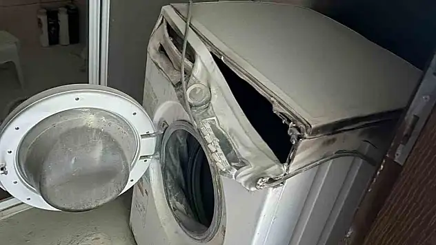 Çamaşır Makinesi Alev Aldı, Evi Yakıyordu