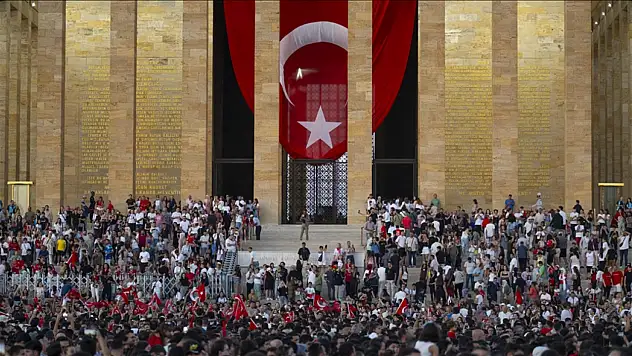 Anıtkabir 30 Ağustos'ta 630 Bini Aşkın Ziyaretçiyi Ağırladı