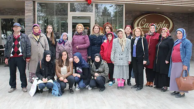 Annelerden, çocuk evliliklerine savaş!