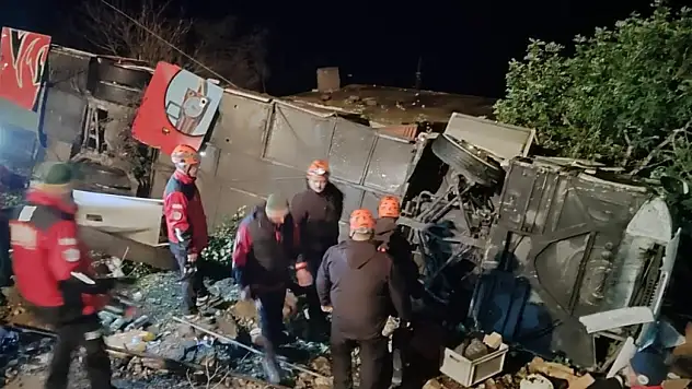 Antalya'da Feci Kaza: 33 Kişi Yaralandı!