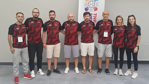 Antrenörlerimiz seminerde