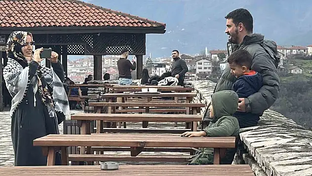 Ara Tatilin Son Günlerinde Tarihi İlçede Hafta Sonu Hareketliliği