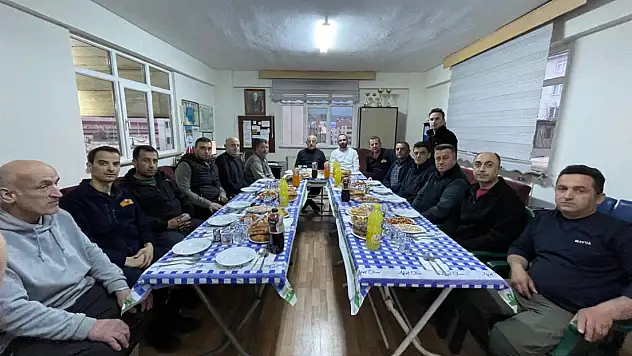 Araç Belediye Başkanı Yazkan İtfaiye Personeliyle İftarda Buluştu