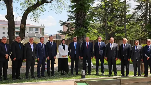 Araç Belediyesi Karabük'teki Bölgesel Kalkınma Toplantısına Katıldı
