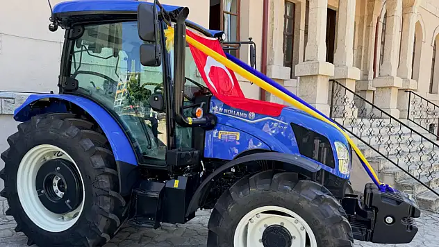 Araç Belediyesi'ne Traktör Kazandırıldı