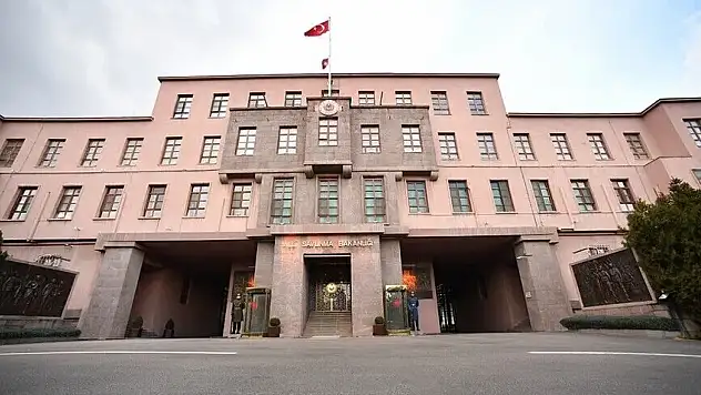 Araç Kazasında Yaralanan Asker Şehit Oldu