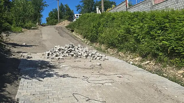 Araç'ta Bağlık Mahallesi'nde Parke Çalışması Başladı