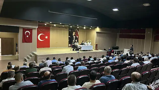 Araç'ta Muhtarlar Topladı