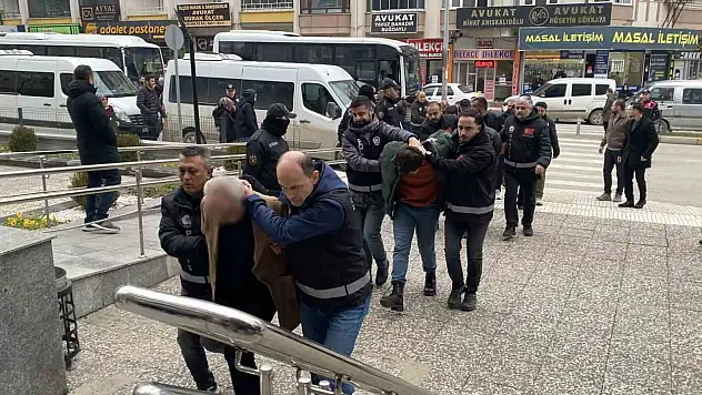 Araç Satışı Dolandırıcılığına 5 İlde Operasyon: 14 Gözaltı