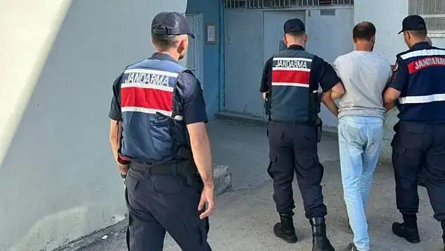 Aranan şahsı JASAT yakaladı