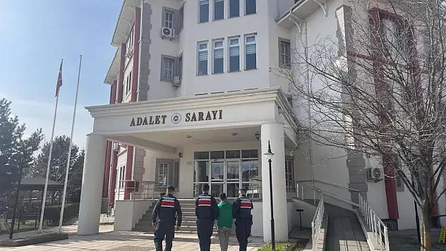 Aranması Olan 2 Kişi Yakalandı