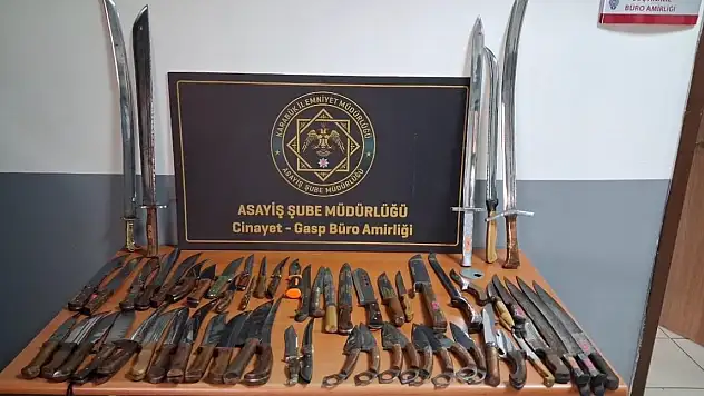 Ruhsatsız Silahlar, Kesici Aletler Ve Uyuşturucu Maddeler Ele Geçirildi