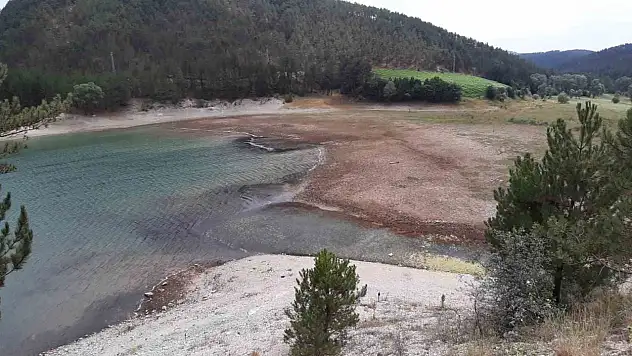 Aşırı Sıcaklar Sünnet Gölü'nü Vurdu