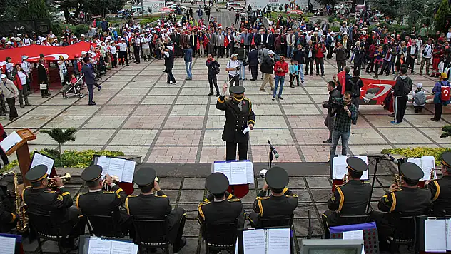 Atatürk ve İstiklal Yolu Yürüyüşü sona erdi