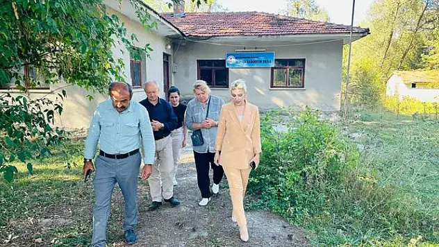 Atıl kalan okulu incelediler