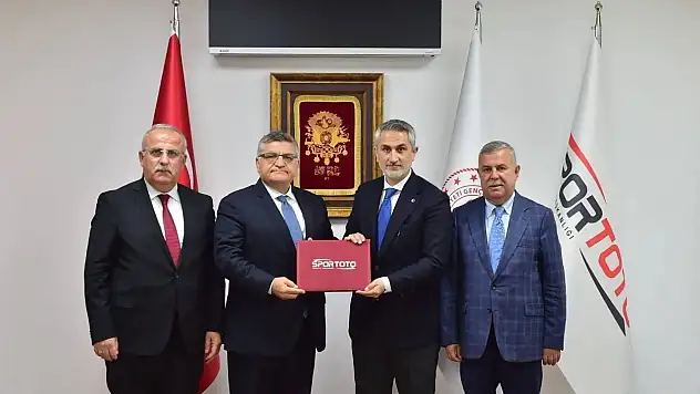 Ayancık'a spor tesisi