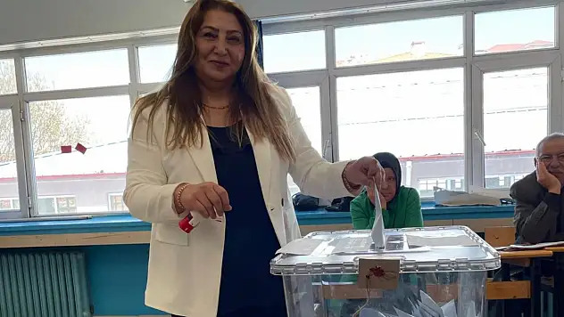 Ayten Urganioğlu Oyunu Kullandı