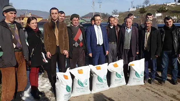 Azdavay'da, bin 630 kg  fiğ tohumu dağıtıldı