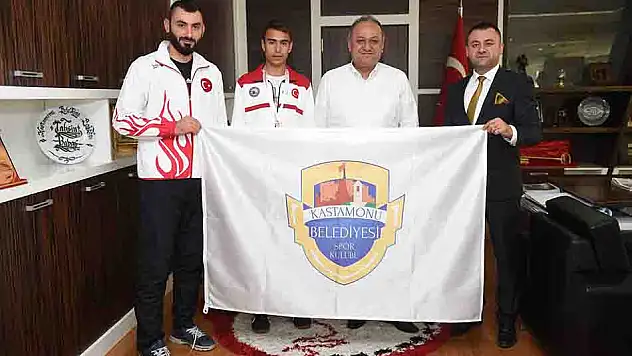 Babaş, şampiyonu makamında kabul etti