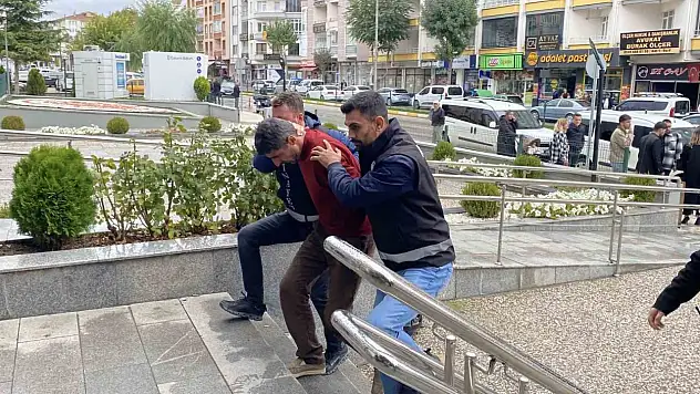 Babasını Tüfekle Öldüren Zanlı Adliyeye Sevk Edildi