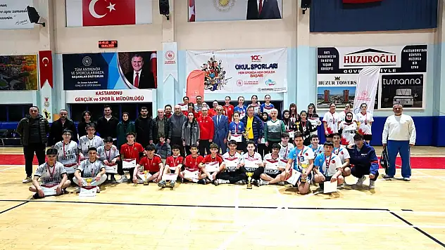 Badminton İl Birinciliği Düzenlendi