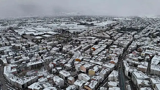 Bahar Ayında Kış Güzelliği Havadan Görüntülendi