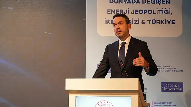 Bakan Bayraktar: 'Türkiye'nin Enerjide Dışa Bağımlılığı Düştü'