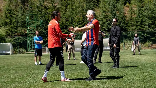 Bakan Işıkhan, Bolu kampındaki Mardin 1969 Spor'u ziyaret etti