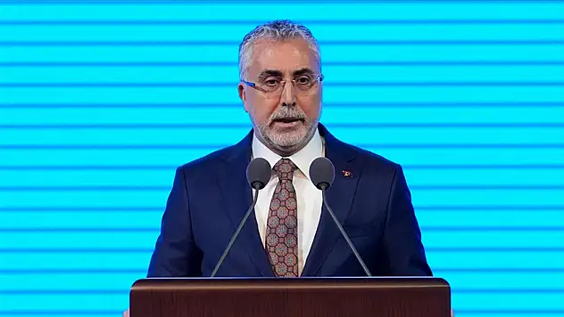 Bakan Işıkhan: 'Gençlerin Yanındayız'