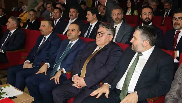 Bakan Kacır: 'NATO Zirvesi'nde Türkiye'nin gücü bir kez daha görüldü'