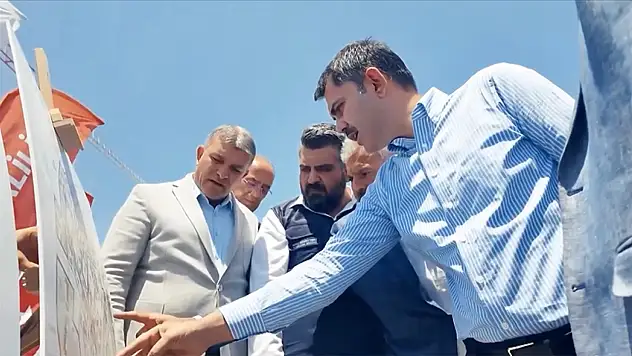 Bakan Kurum: '180 Bin İşçimizle Esnafımızın Yanındayız'