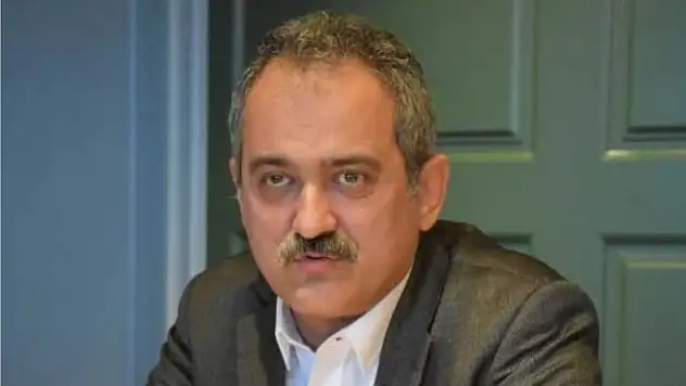Bakan Özer: 'Okul öncesi eğitimde ek ücreti kaldırıyoruz'
