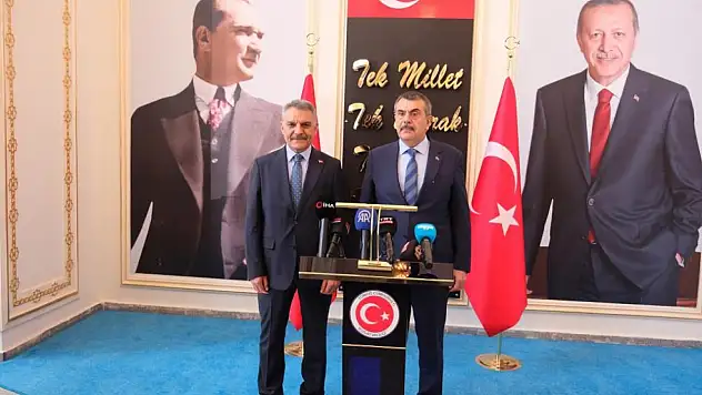 Bakan Tekin: '1 Milyon 22 Bin 658 Öğrenci Sınava Girecek'