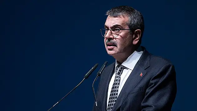 Bakan Tekin Eğitimcileri O Kongreye Davet Etti