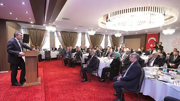 Bakan Tekin, Milli Eğitim Müdürüyle Bir Araya Geldi
