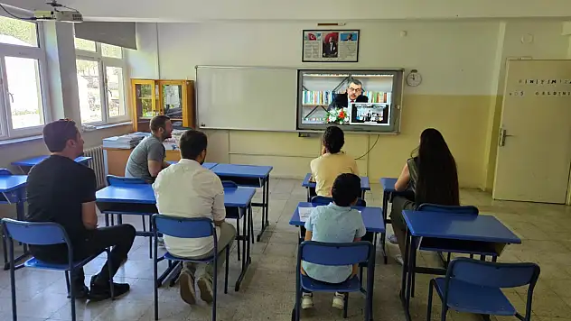 Bakan Tekin, Öğretmenlere Hitap Etti