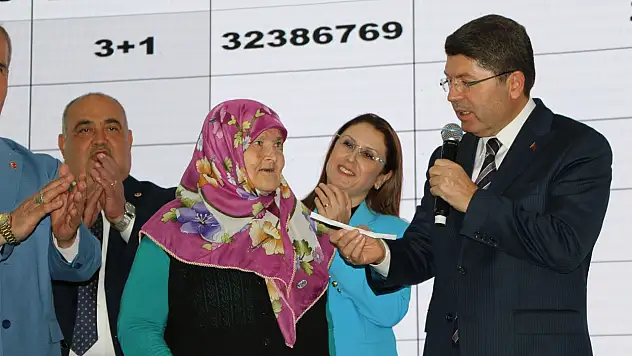Bakan Tunç, Bartın'da afet konutlarının açılışına katıldı