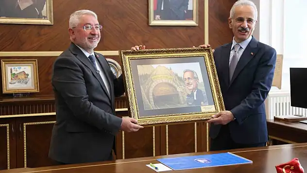 Bakan Uraloğlu, Çorum'da Ziyaretlerde Bulundu