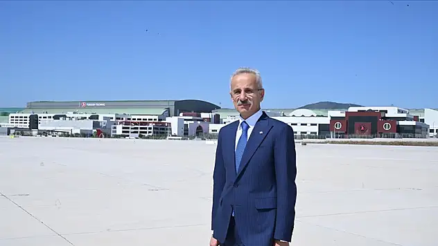 Bakan Uraloğlu'ndan 'Havalimanı' Açıklaması