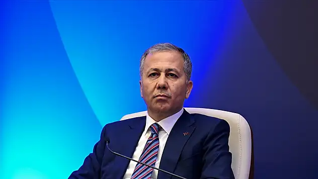 Bakan Yerlikaya'dan Yolcu Ve Sürücülere Çağrı