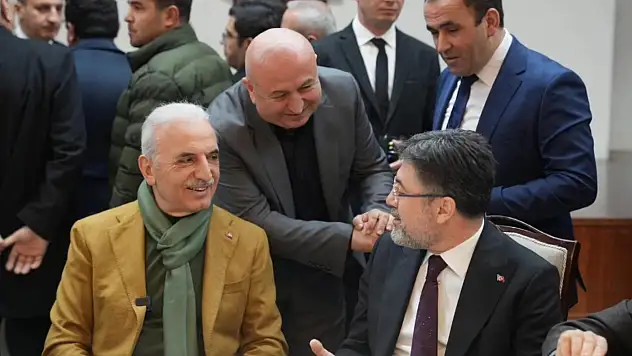 Bakan Yumaklı: 'Altılı Masa Yerle Yeksan Oldu'