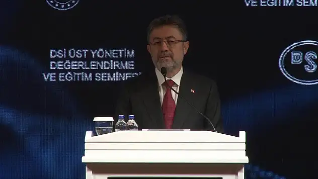 Bakan Yumaklı: 'Sektörlerin Sürdürülebilirliği İçin Suya İhtiyaç Var'